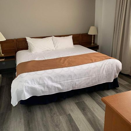 Lagoon City Pier One Resort Екстериор снимка